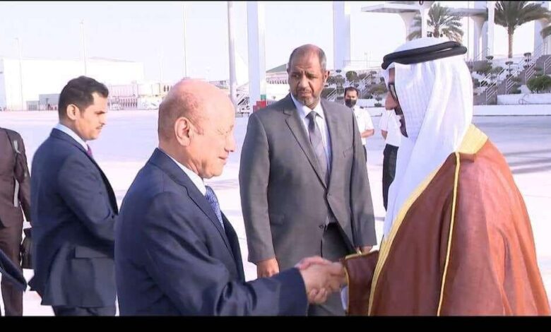 الرئيس العليمي يشيد بـ"المشاركة الإماراتية الفاعلة" لدعم الشرعية في اليمن