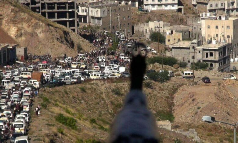 المسوري يخاطب الحوثي: ارفعوا الحصار عن تعز أن كانت معاناة الناس تهمكم!