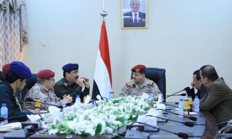 اللجنة الأمنية العليا برئاسة "المقدشي "تعقد اجتماعا بالعاصمة المؤقتة عدن