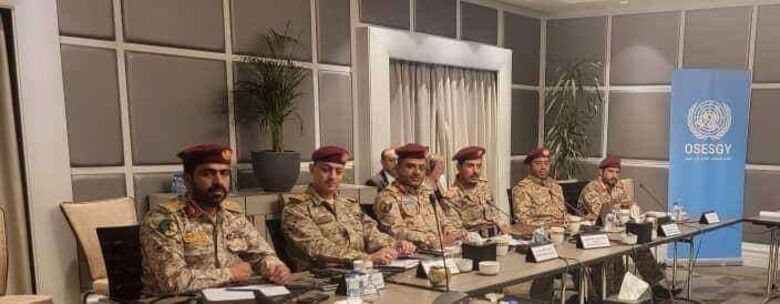 حضور بالزي العسكري للحوثيين في مفاوضات فتح طرقات تعز