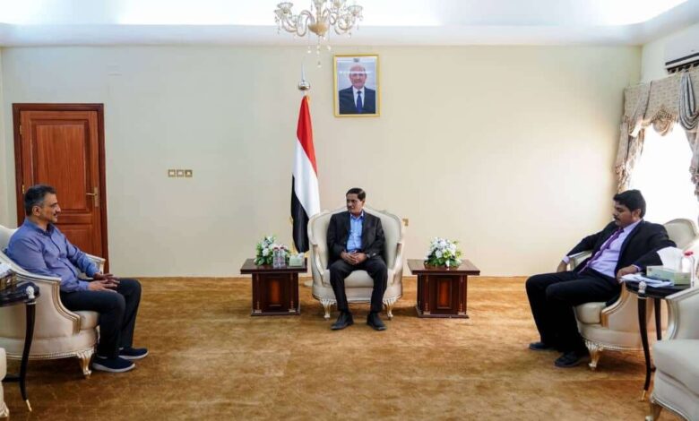 النائب البحسني يناقش مع وزير الدولة المحافظ لملس أوضاع العاصمة المؤقتة عدن
