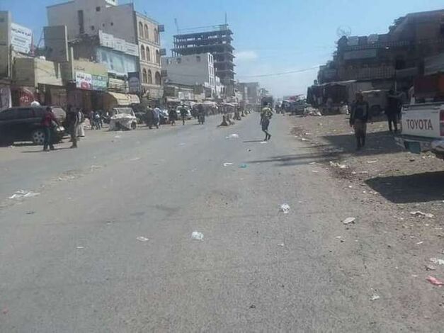الحوثيون يختطفون عاملين بمحطة وقود في الضالع