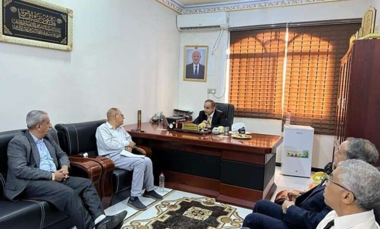 وزير التعليم العالي يناقش مع رؤساء الجامعات خطوات إعداد لائحة الدراسات العليا للجامعات اليمنية.