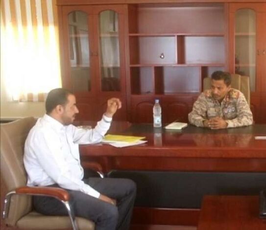 محافظ محافظة أبين يلتقي بمدير عام مديرية سرار.