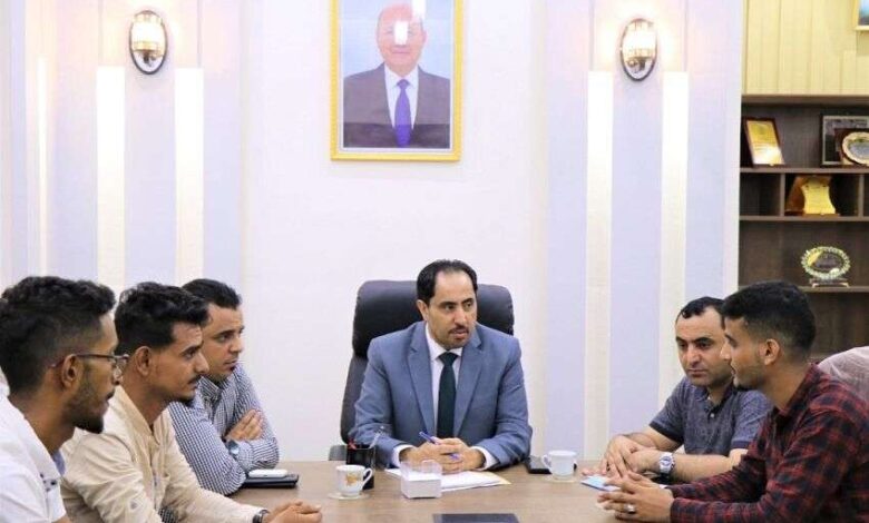 الوزير البكري يؤكد على أهمية تفعيل النشاط الرياضي والشبابي في جامعة عدن