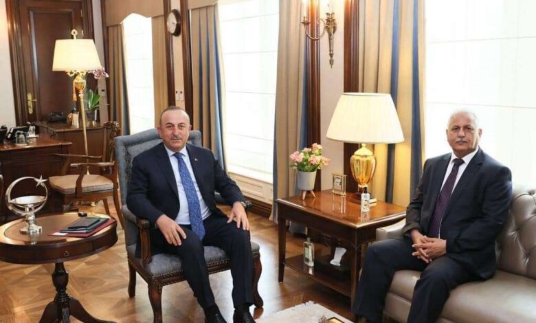 سفير اليمن لدى تركيا  يلتقي وزير الخارجية التركي ويبحث معه مجالات التعاون المشترك بين البلدين الصديقين