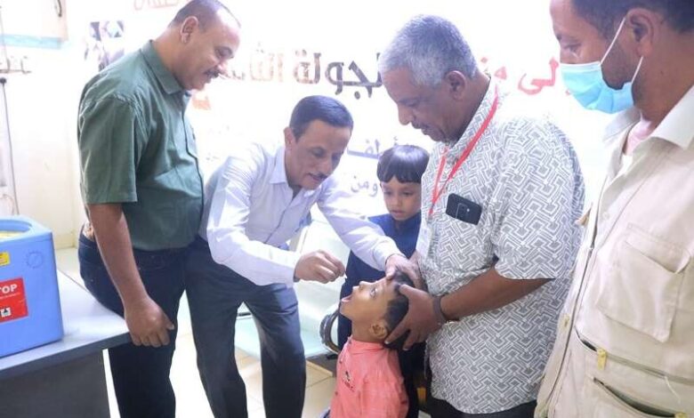 حضرموت.. الدكتور العمودي يدشن الحملة الوطنية للتحصين ضد مرض شلل الأطفال بالوادي