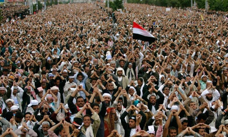 القرني يدعو إلى هبة شعبية ضد جماعة الحوثي
