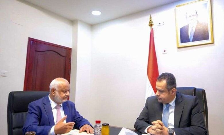 رئيس الوزراء يطلع على الاوضاع الخدمية والمعيشية بمحافظة الحديدة