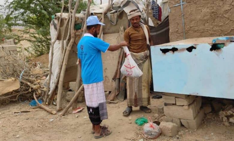 مؤسسة البادية للتنمية والأعمال الإنسانية تدشن توزيع لحوم الأضاحي في محافظة ابين مديرية مودية