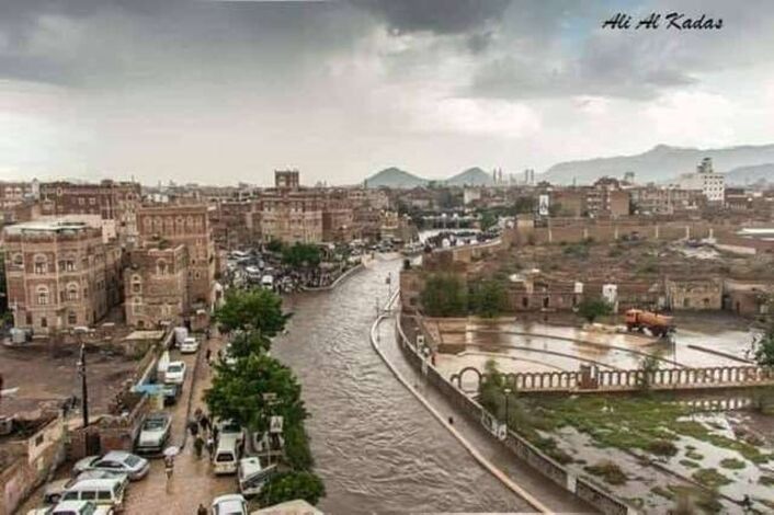 هطول امطار غزيرة على صنعاء