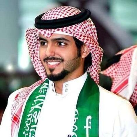 كاتب سعودي يعلق على صورة للرئيس الراحل علي عبدالله صالح: كلما اشوف حال اليمن ادعوا لك الله بالرحمة