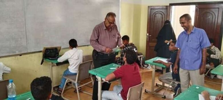 مكتب التربية والتعليم عدن يجري اختبارات المفاضلة للمتقدمين لثلاث مدارس ثانوية نموذجية