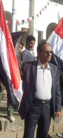 بعد فتحهم مراكز لبيع الكتاب المدرسي..الحوثيون يقيلون مدير مدرسة في إب