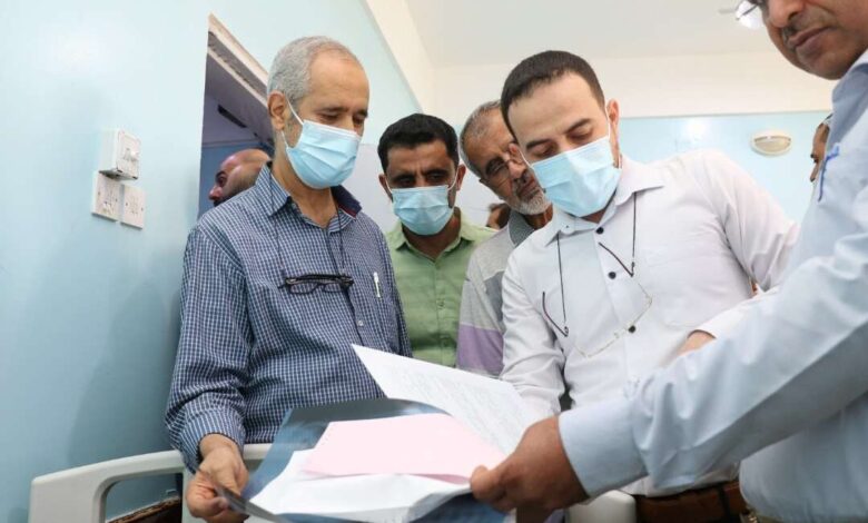 نائب وزير الصحة يتفقد سير العمل في هيئة مستشفى مأرب وخطط افتتاح مساق البورد العربي
