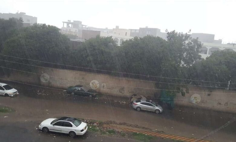استمرار هطول الأمطار في عدد من المحافظات اليمنية