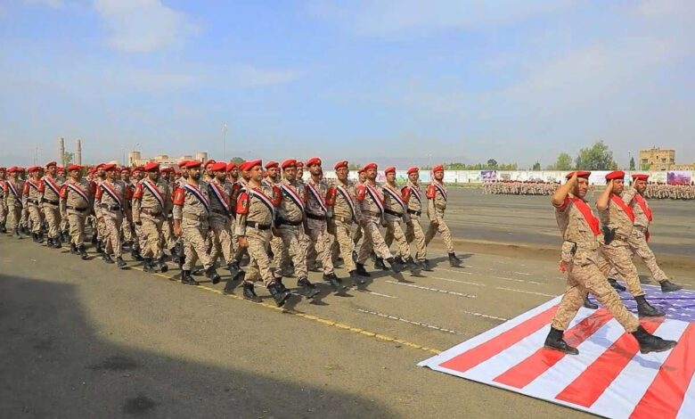 خبير عسكري:  عرض الحوثي العسكري دعم لإيران في مفاوضاتها مع أمريكا وله علاقة بما يجري في العراق