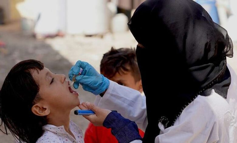 رغم عرقلة حملات التطعيم.. الحوثي يعترف بتفشي شلل الأطفال