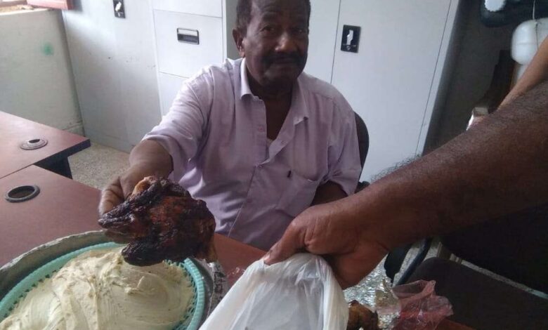 مكتب الأشغال العامة بزنجبار يضبط لحوم دجاج فاسدة و منتهية بإحدى المطاعم