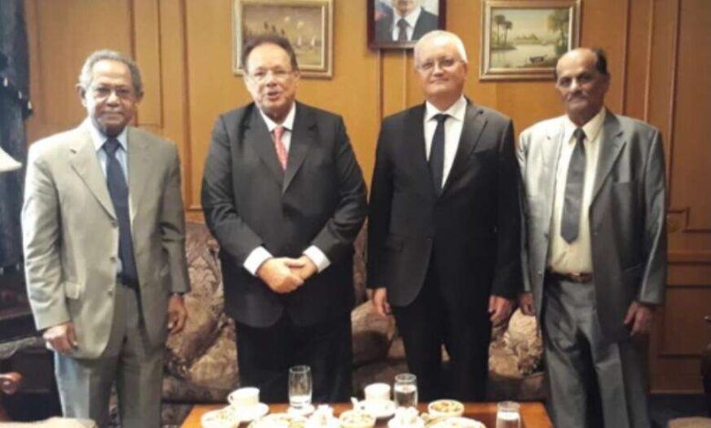 لقاء الرئيس علي ناصر محمد مع السفير الروسي في القاهرة