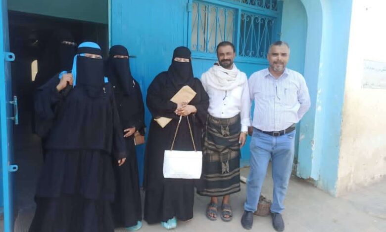 أمين عام اتحاد نساء اليمن بأبين تدعو إلى توسعة وتجهيز قسم الطوارئ التوليدية بهيئة مستشفى الرازي