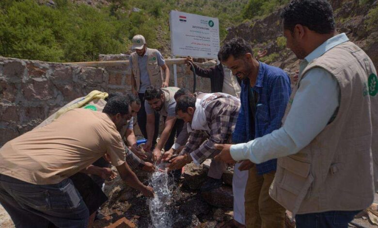 العون المباشر: مشروع المحجر بالضالع يوفر الماء لـ (2255) شخصاً