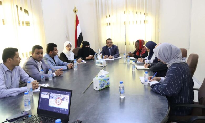 السعدي يبحث مع مكتب الخارجية والكومنولث والتنمية البريطانية (FCDO) أولويات النازحين في اليمن