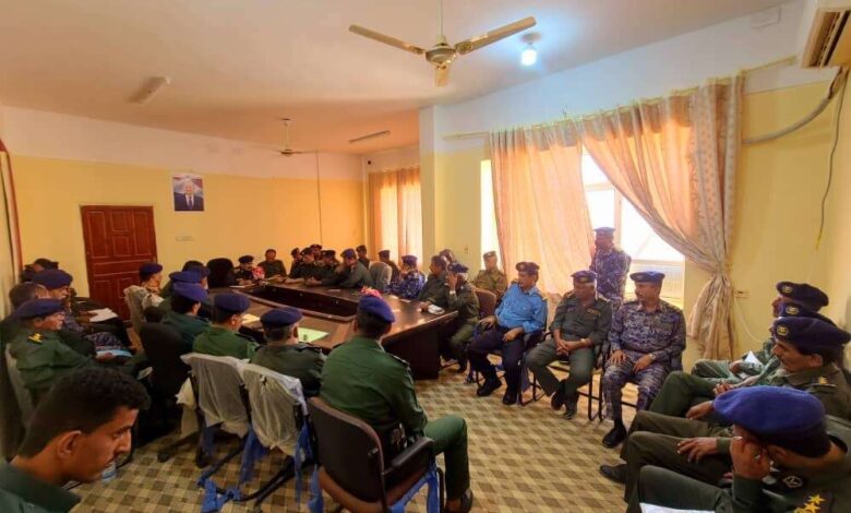 مدير عام شرطة شبوة يَعقد اجتماعا استثنائي لمدراء أمن المديريات في المحافظة