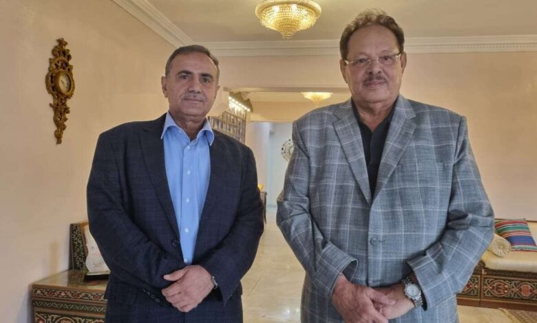 بمناسبة مرور 47 عامًا على تأسيسها.. الرئيس علي ناصر يلتقي الدكتور لصور رئيس جامعة عدن