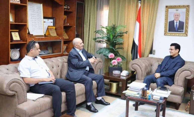 وزير المياه والبيئة يبحث ترتيبات لمشاركة الجمهورية اليمنية في قمة المناخ 27