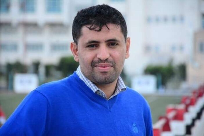 نقابة الصحفيين وبلا قيود تطالبان مليشيا الحو ثي بكشف مصير الصحفي الجرادي