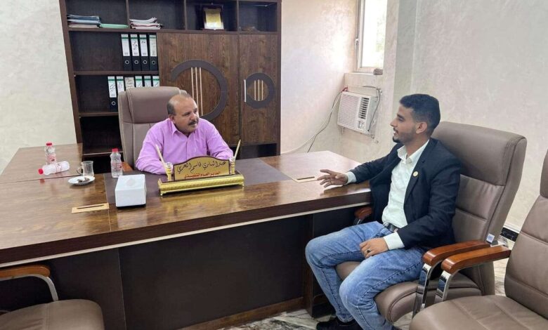 رئيس الاتحاد العام لطلاب جامعة عدن يلتقي بالمدير العام التنفيذي للمؤسسة المحلية لنقل البري