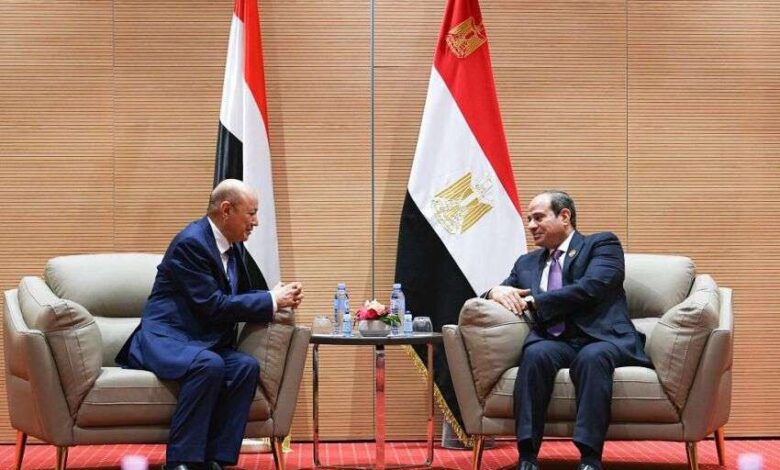 الرئيس العليمي يبحث والرئيس المصري المستجدات اليمنية والعلاقات الثنائية