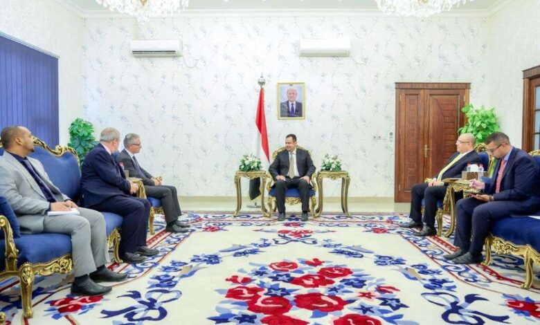 رئيس الوزراء يستقبل مدير مكتب اليونيسيف الجديد لدى اليمن