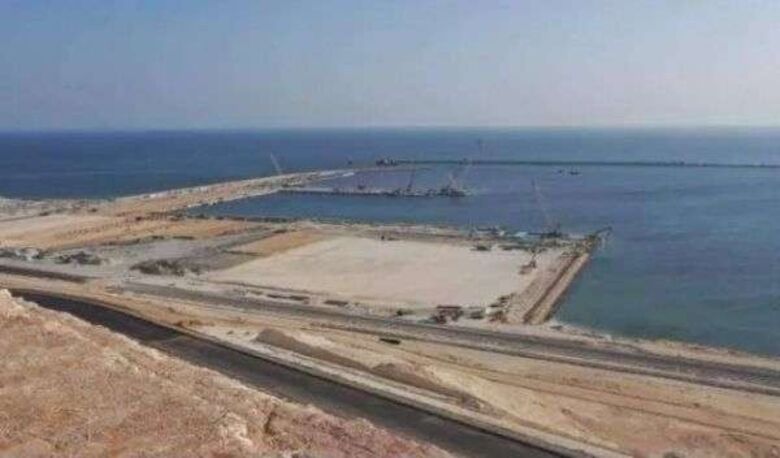 خلاف بين قيادات بخصوص ايرادات ميناء رأس العارة واشتراطات للتقاسم