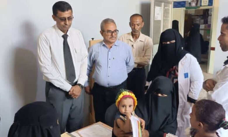 مدير عام صحة لحج يتفقد سير عمل الوحدة الصحية في بئر ناصر بمديرية تبن