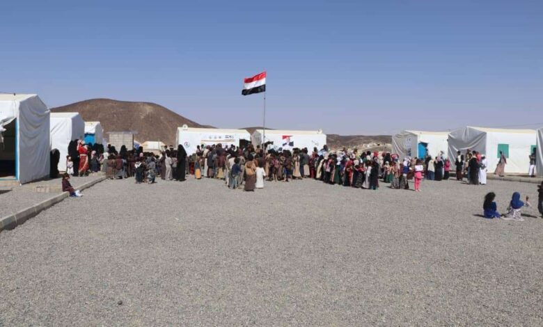 افتتاح مدرسة ووحدة صحية بمخيم الست للنازحين في مأرب