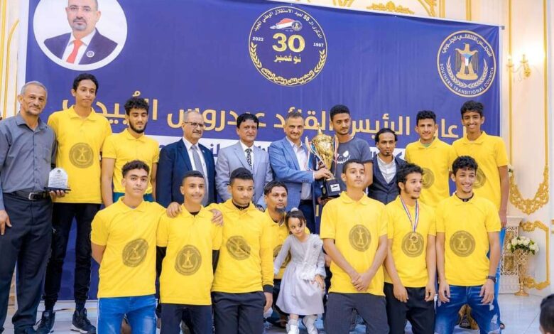 دائرة الشباب والرياضة تحتفي بالذكرى الـ55 لعيد الاستقلال الـ30 من نوفمبر وتكرم أبطال مهرجان عدن الرياضي الثالث