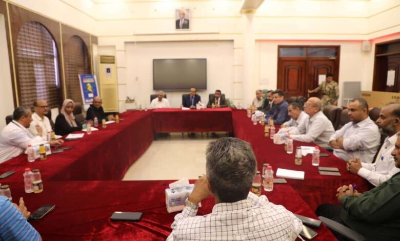 إجتماع صحي في عدن يناقش الإستعدادات لتنفيذ حملة التحصين ضد شلل الأطفال