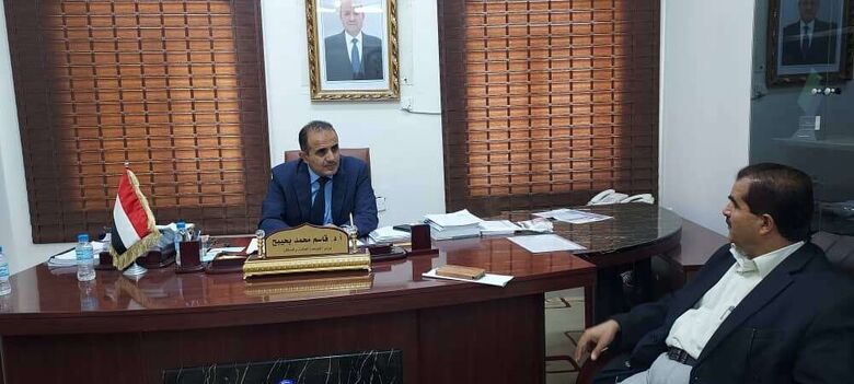 وزير الصحة يطلع من  مدير صحة مأرب على الوضع الصحي بالمحافظة