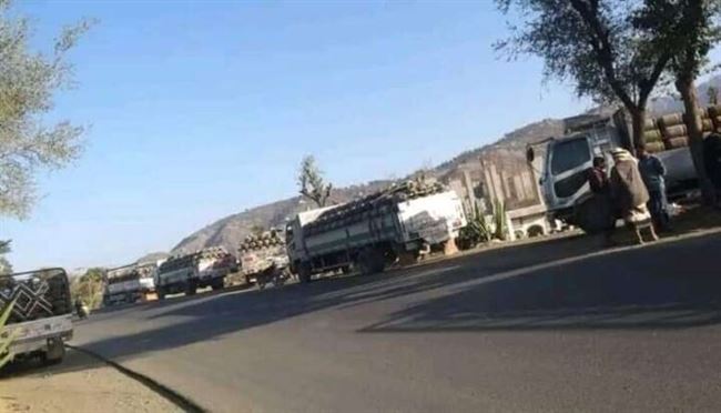سائقو الشاحنات  في مدينة تعز يواصلون الإضراب احتجاجا على اعتداء مسلحين على سائق