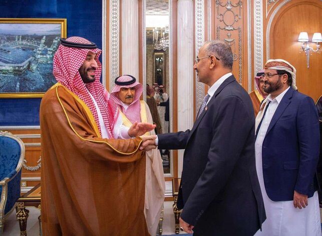 صحيفة إماراتية : علاقة المجلس الانتقالي بالسعودية يشوبها الفتور إن لم يكن التوتر