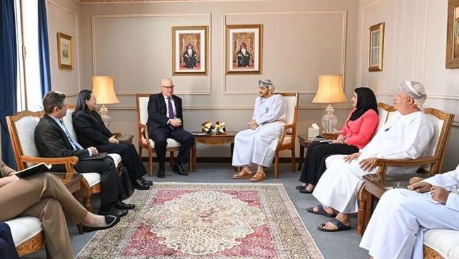 عمان تناقش مع المبعوث الأمريكي الوصول إلى حل سياسي في اليمن