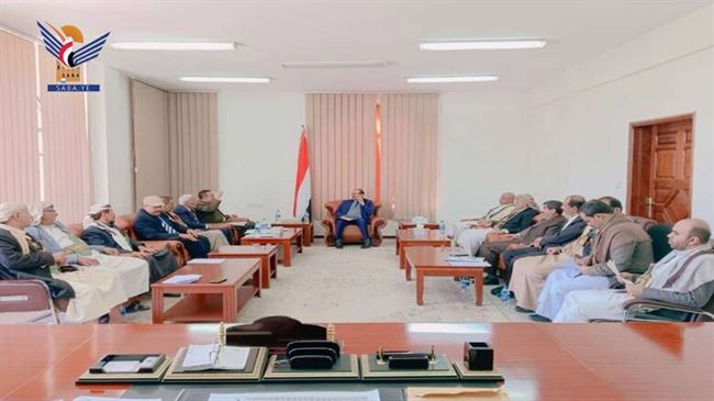 في حين تغرق مناطقها بالازمات ..حكومة صنعاء تناقش الأوضاع الاقتصادية في المحافظات الجنوبية