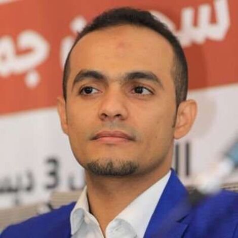 صحافي: استهداف الحوثي للموانئ النفطية ليس من أجل المرتبات