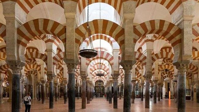 عرض الصحف البريطانية- مسجد قرطبة وآيا صوفيا: التاريخ عندما يعيد المنتصر كتابته - الأوبزرفر