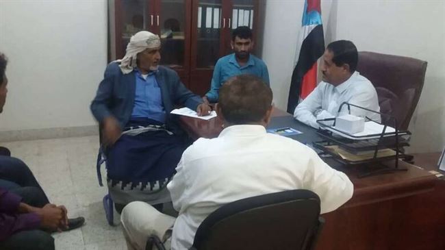 رئيس المجلس الانتقالي بمحافظة أبين يلتقي بمدير عام جيشان