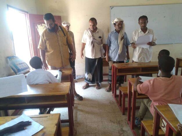 مدير تربية المضاربة يتفقد سير امتحانات النقل النهائية بمدارس اللاجئين مخيم خرز