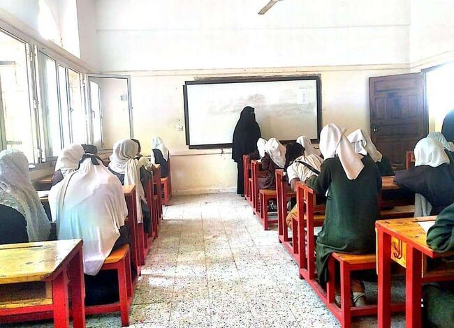 إستطلاع حول افتتاح فصول مدرسة البندر بمدينة شقرة وتطلعات مُعلميها