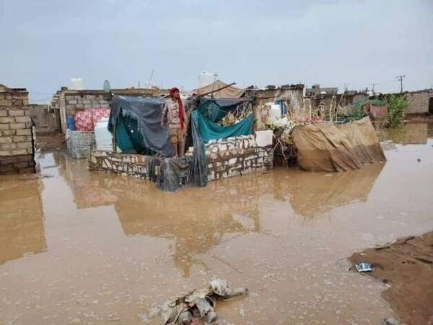 تضرر 13 ألف في مخيمات النزوح بمأرب جراء الأمطار